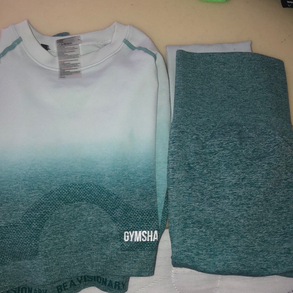 GYMSHARK OMBRÉ SET - TEAL AND ICE BLUE💙🤍💚